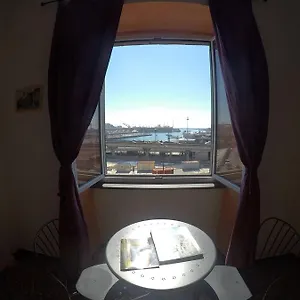 Al Fronte Del Porto 住宿加早餐酒店