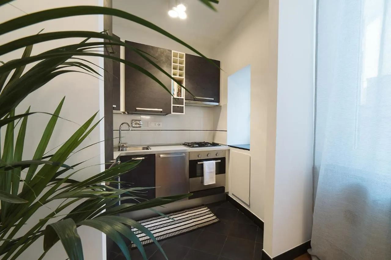Cinque Lampadi Loft Apartment Genoa Italy